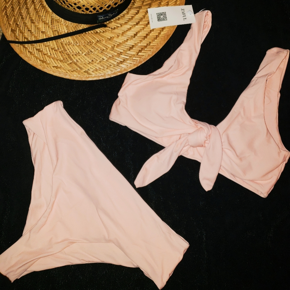 Bathing suit